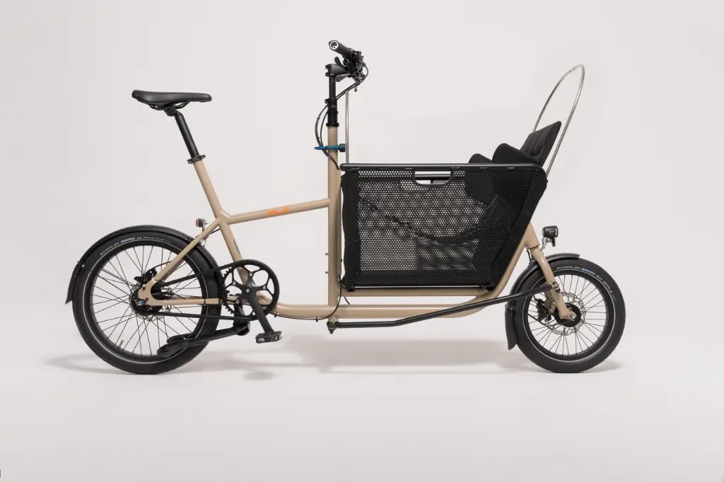 Muli2022_Muskel_beige_canopypoles_mini-cargobike_TMKSR210222_resized_3f50d2fcbd3addd04308b52327533b8fb28b7454.webp