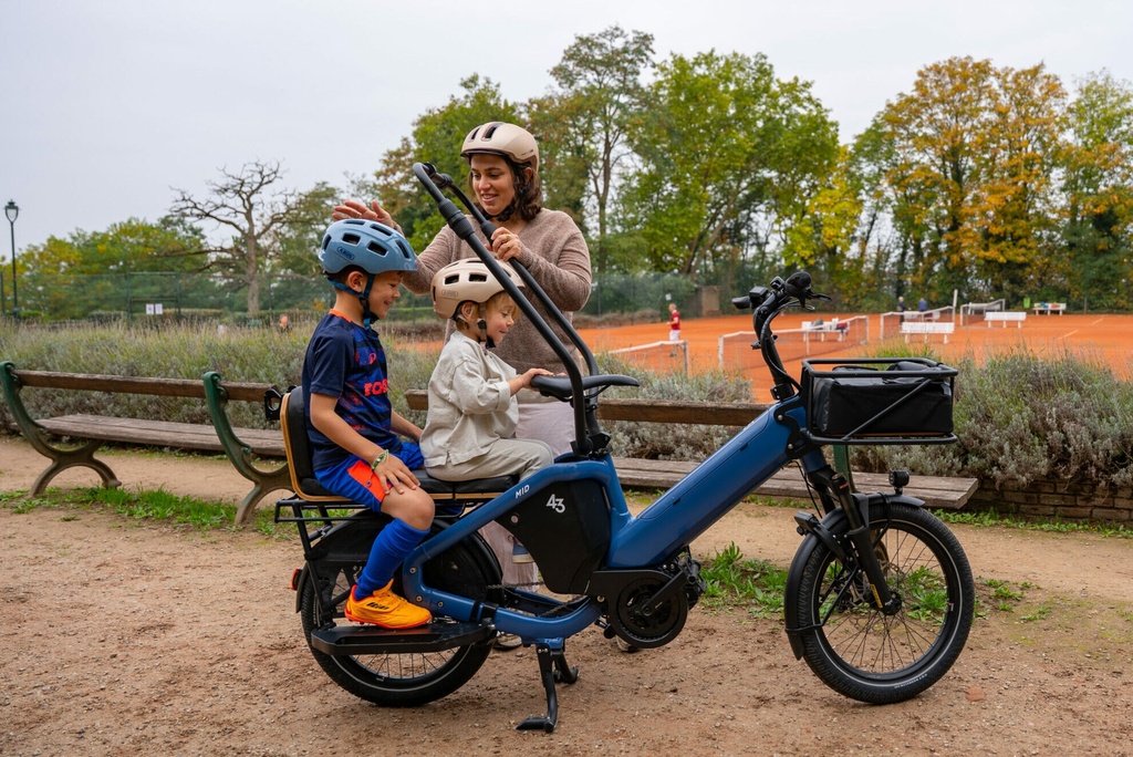 Bike43 Mid — Mid bleu : installation de deux enfants — accessoires en option